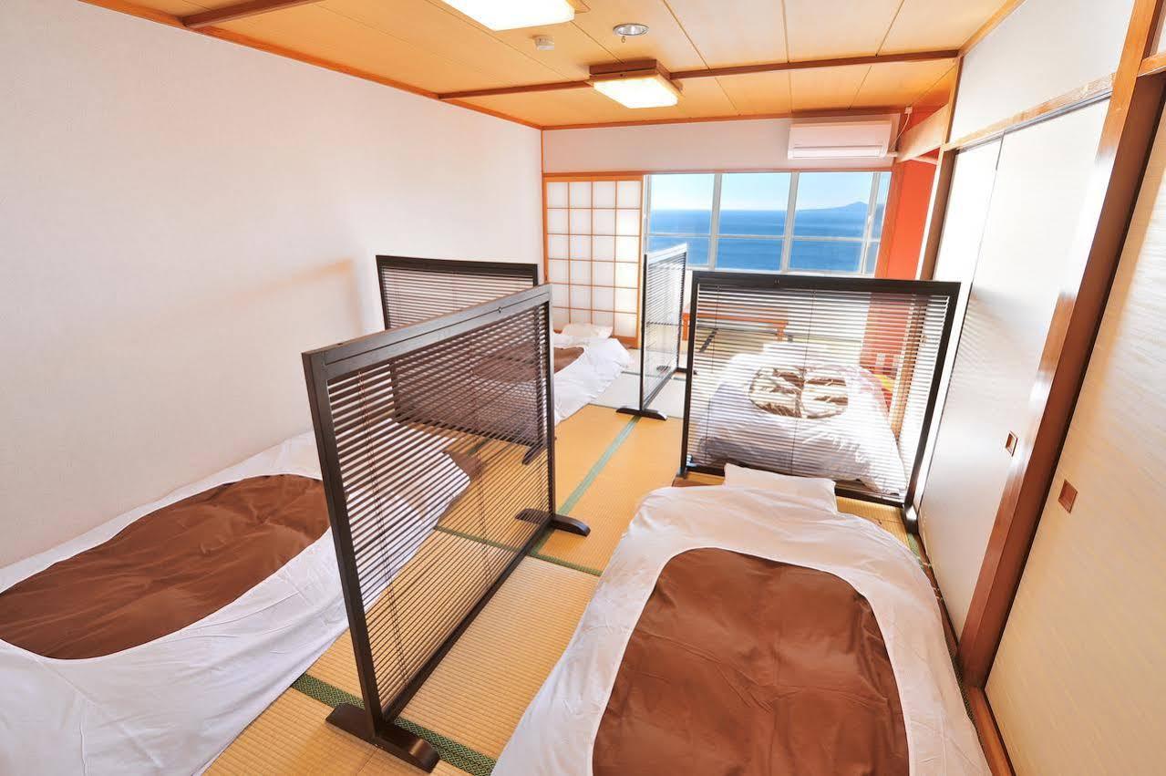 Onsen Hostel Hinoemi Atami  Exterior foto